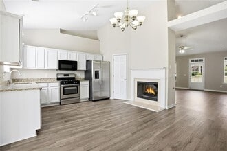 405 Chadwick Cmns in Stockbridge, GA - Building Photo - Building Photo