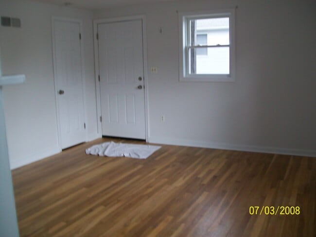 6 Geissler Dr in Shelton, CT - Foto de edificio - Building Photo