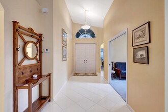 10036 Diamond Lake Rd in Boynton Beach, FL - Building Photo - Building Photo