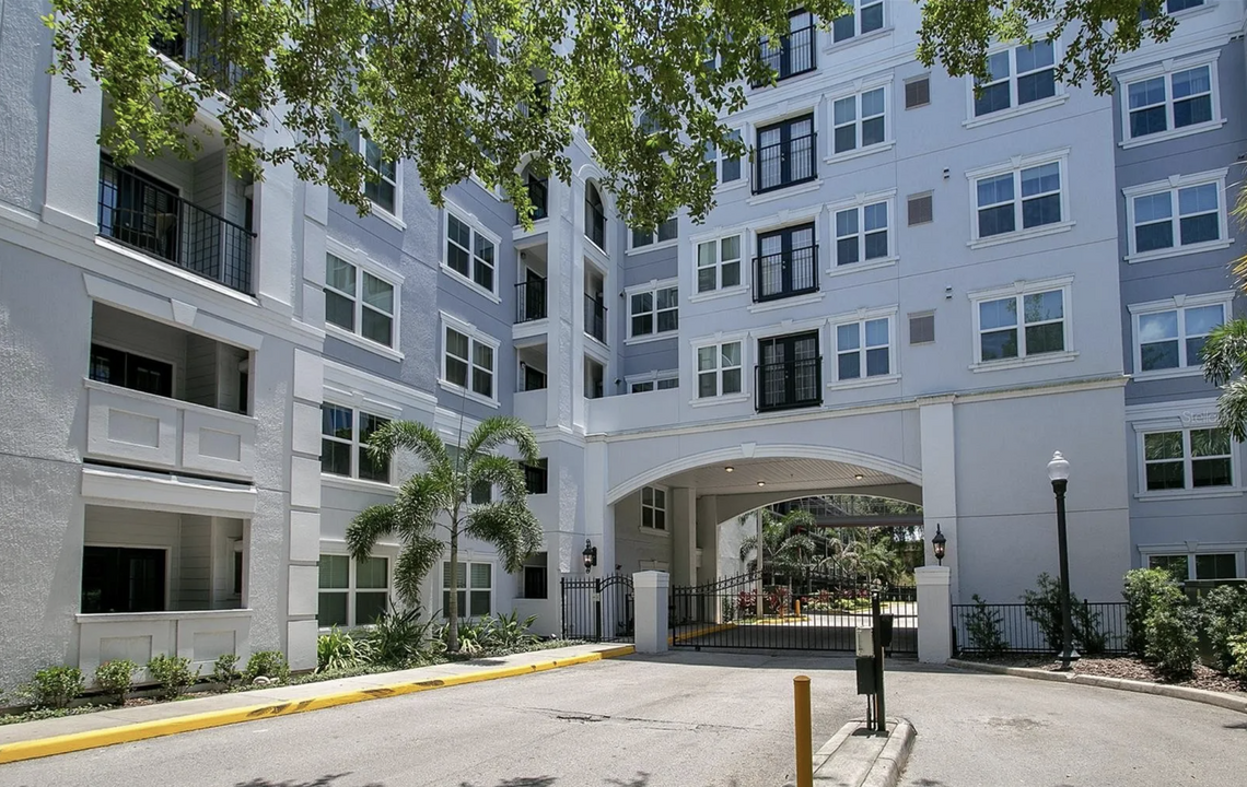 304 E South St, Unit 1023 in Orlando, FL - Building Photo