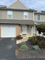 1534 MacIntosh Way in Hummelstown, PA - Building Photo