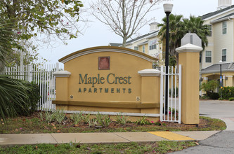 Maple Crest Apartments in Ft. Myers, FL - Building Photo - Building Photo