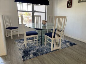 130 SE 44th St in Cape Coral, FL - Foto de edificio - Building Photo