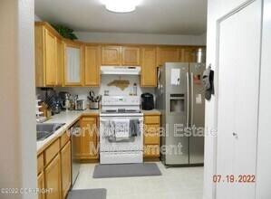 17925 Beaujolais Dr in Anchorage, AK - Building Photo - Building Photo
