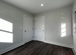 37 B High St in Sanford, ME - Building Photo - Building Photo