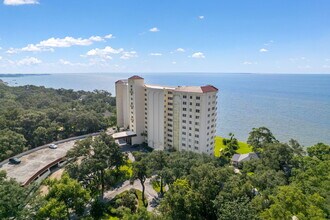 615 Bayshore Dr in Pensacola, FL - Building Photo - Building Photo