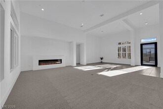 4792 Outlook Peak St in Las Vegas, NV - Foto de edificio - Building Photo