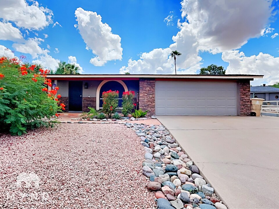 17323 E Rosita Dr in Fountain Hills, AZ - Building Photo
