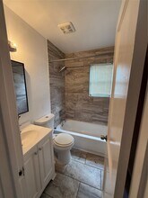 5010 Ennis St in Houston, TX - Building Photo - Building Photo