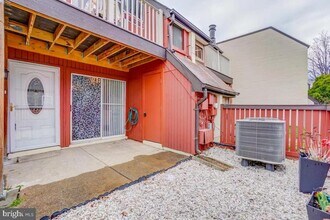 3800 El Camino Pl in Alexandria, VA - Building Photo - Building Photo