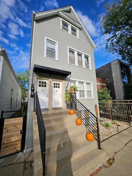 2652 N Marshfield Ave in Chicago, IL - Building Photo