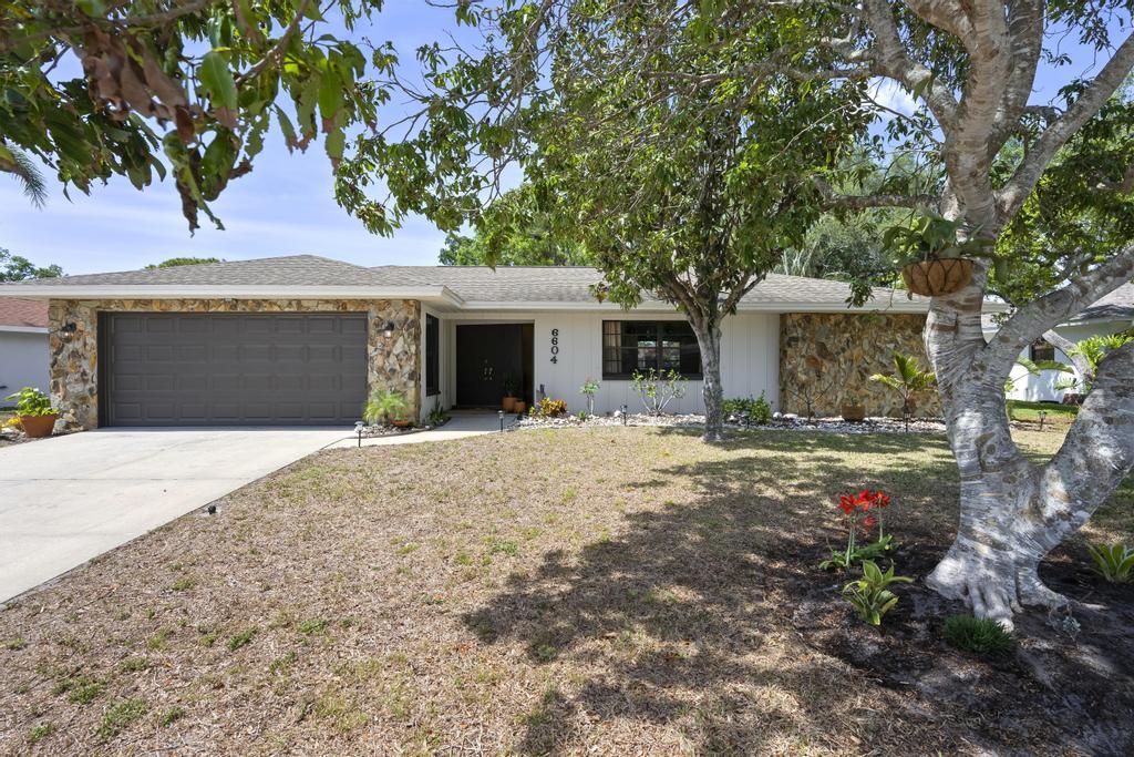 6604 23rd Ave W in Bradenton, FL - Building Photo