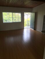 1295 N Hudson Ave, Unit 1