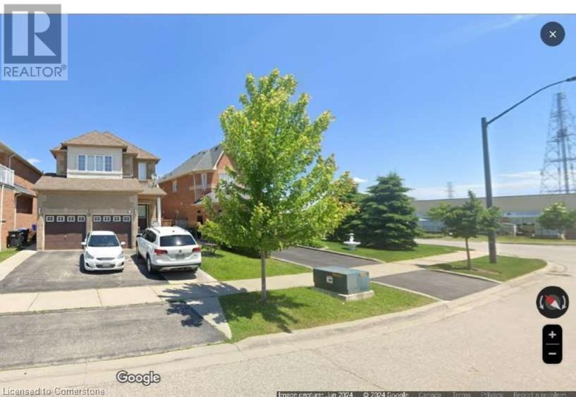 4781 Half Moon Grove in Mississauga, ON - Building Photo