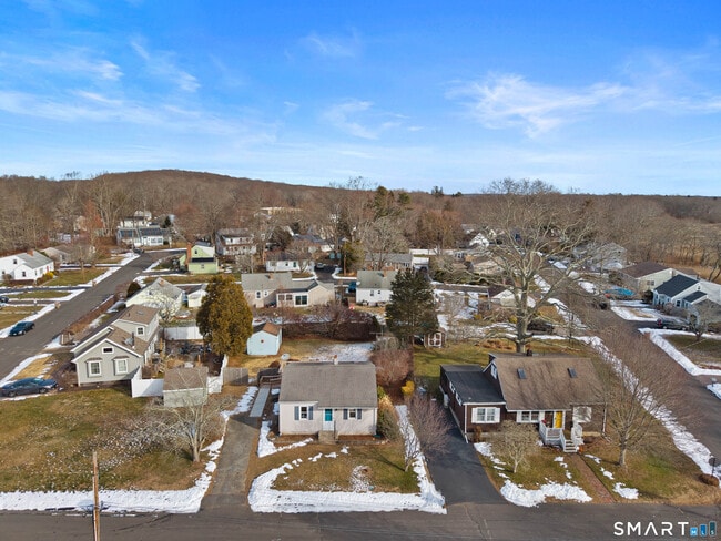 property at 3 Sunnieside Dr