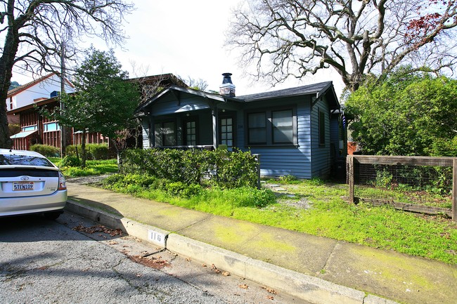 116 Mariposa Ave