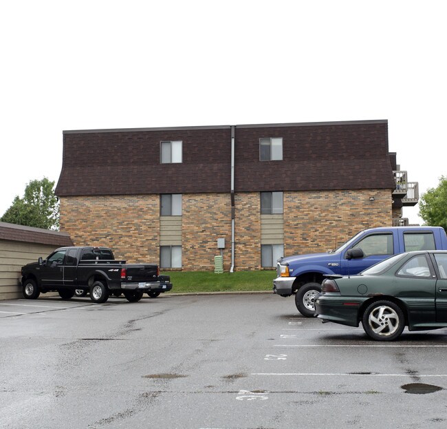 Washington Square in Monticello, MN - Building Photo - Building Photo