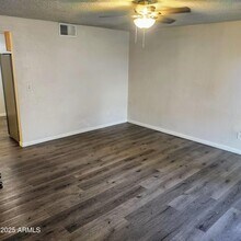 4615 N 39th Ave in Phoenix, AZ - Building Photo - Building Photo
