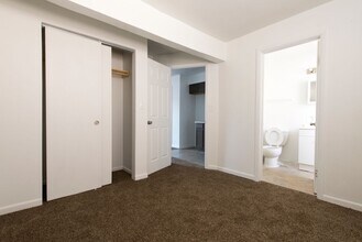 8640 S Ingleside Ave Chicago, IL 60619 in Chicago, IL - Foto de edificio - Building Photo