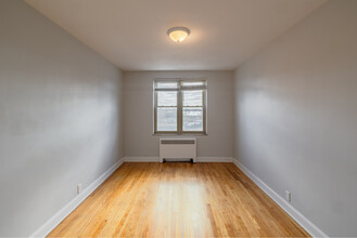 Owen Park Apartments in Detroit, MI - Building Photo - Interior Photo