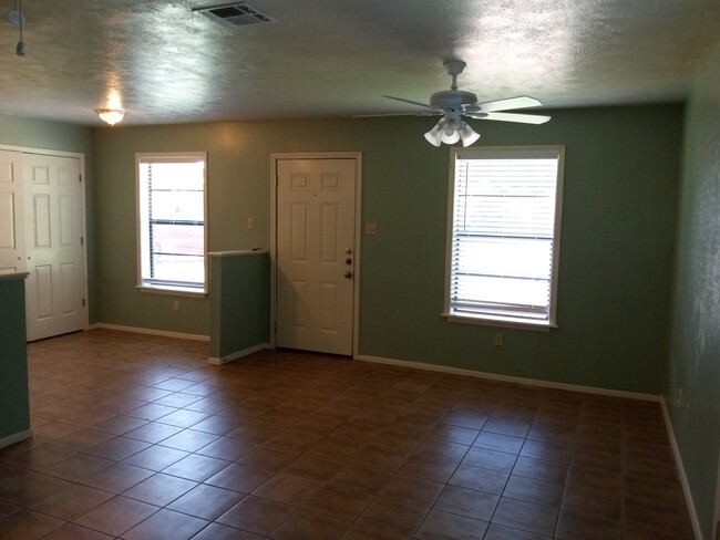 2320 San Pedro Dr in College Station, TX - Building Photo - Building Photo