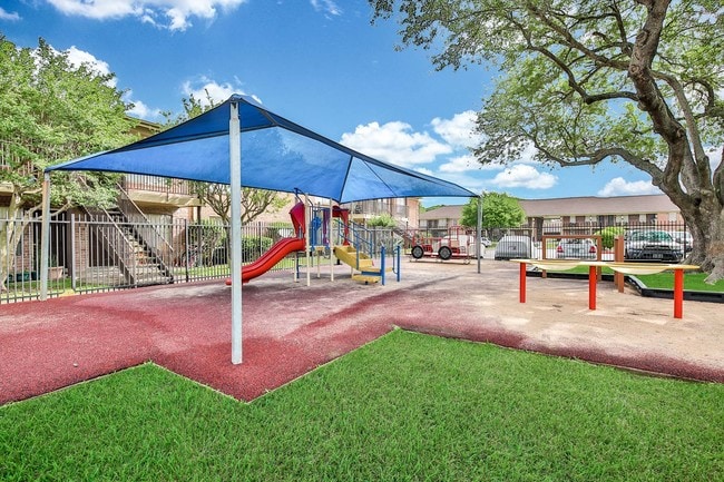 The Heights at Post Oak photo'