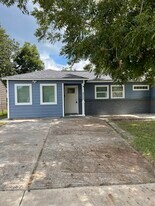9505 Sierra Dr in Houston, TX - Building Photo