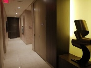 300 Front St W in Toronto, ON - Building Photo - Building Photo