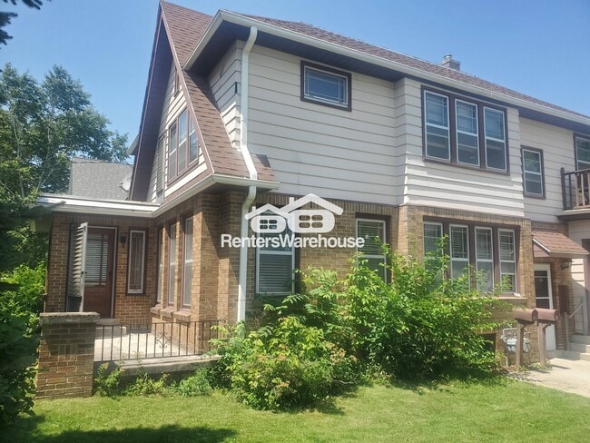 property at 502 W Oakland Ave