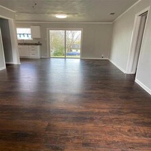 1719 W Washington St in Denison, TX - Building Photo - Building Photo