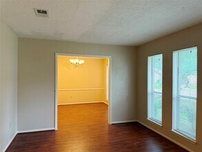 13430 Exton Ln in Houston, TX - Building Photo - Building Photo