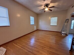 43 Munroe St, Unit #1 in Somerville, MA - Building Photo - Building Photo
