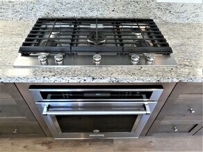 48 Castellana in Lake Forest, CA - Foto de edificio - Building Photo