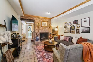 730 S Wolfe St in Baltimore, MD - Building Photo