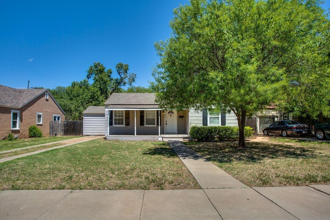 2608 28th St in Lubbock, TX - Building Photo