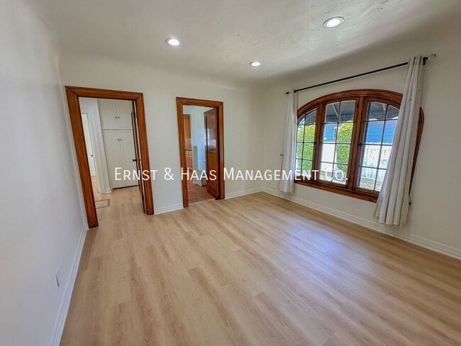 property at 3735 Cerritos Ave
