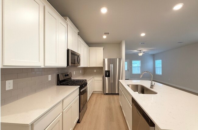 property at 3914 Flora Fld Dr