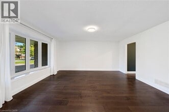 2246 Orchard Rd in Burlington, ON - Building Photo - Building Photo