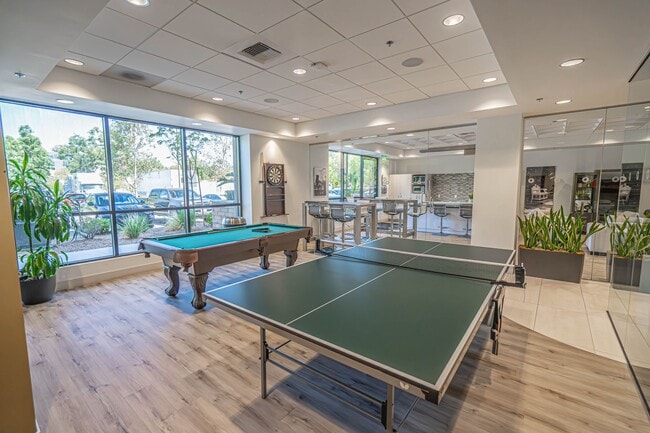 26701 McBean Pkwy in Santa Clarita, CA - Building Photo - Building Photo