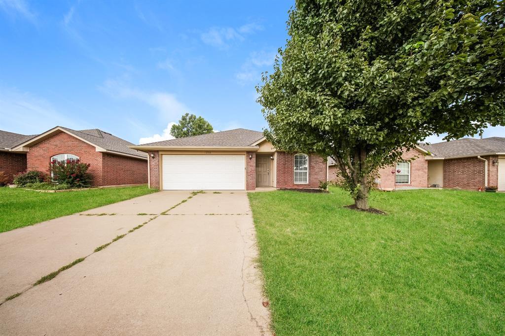 2516 Queenston Ave in Norman, OK - Building Photo