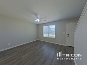 4920 Hopewood Ln in Charlotte, NC - Building Photo - Building Photo