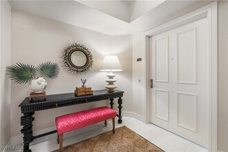 7575 Pelican Bay Blvd in Naples, FL - Building Photo - Building Photo