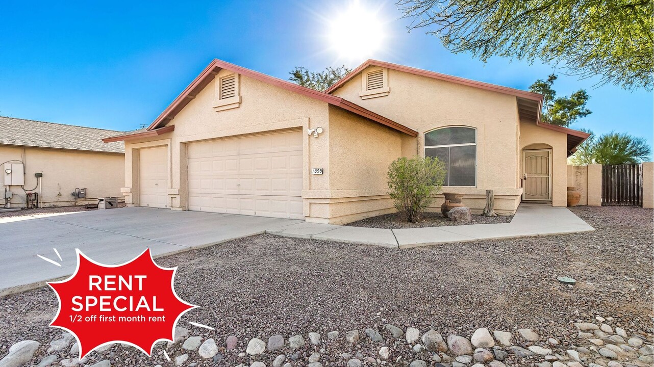 1895 Boulder Ct in Casa Grande, AZ - Building Photo