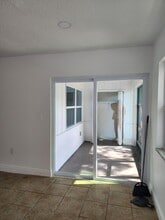 558 Clearwater Largo Rd N, Unit A in Largo, FL - Building Photo - Building Photo