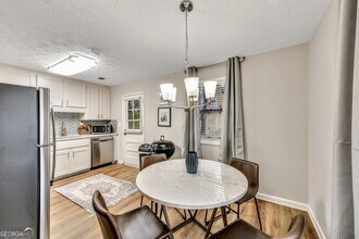 160 Booth Rd SW in Marietta, GA - Building Photo - Building Photo