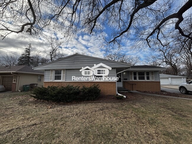 property at 2816 Vine St