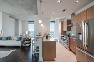 5927 Almeda Rd in Houston, TX - Building Photo