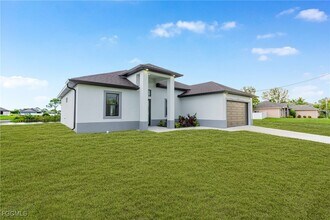 2507 NW 25th St in Cape Coral, FL - Building Photo - Building Photo