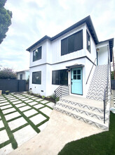 13051 Venice Blvd in Los Angeles, CA - Building Photo - Building Photo