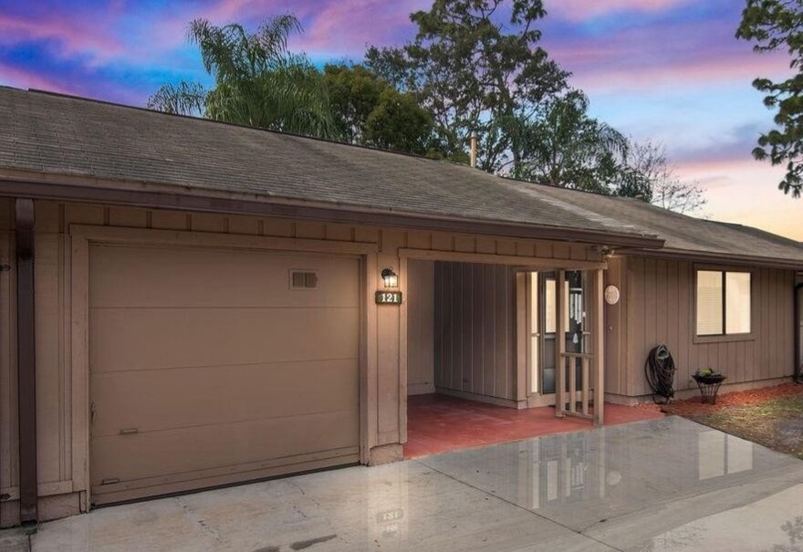 121 Springwind Way in Casselberry, FL - Building Photo